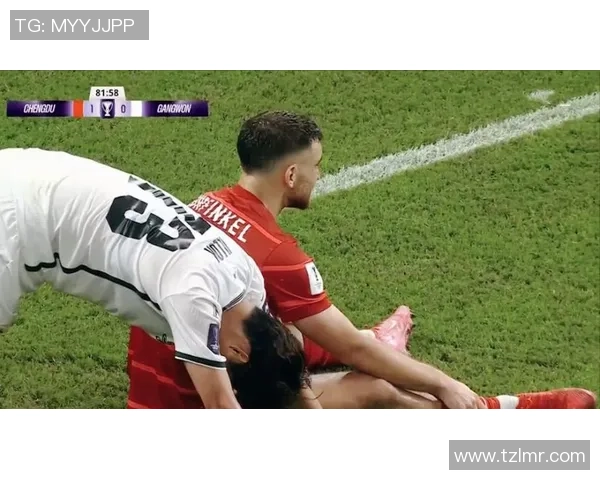 中超激战曼联与尤文图斯平局红牌事件引发全场热议与争议