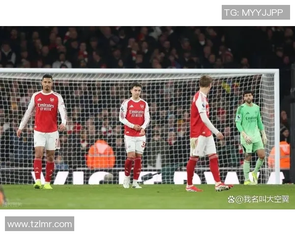 阿森纳在欧联杯中大胜曼城乌龙球引发全场狂欢与转会风波 阿森纳在欧联杯中大胜曼城乌龙球引发全场狂欢与转会风波